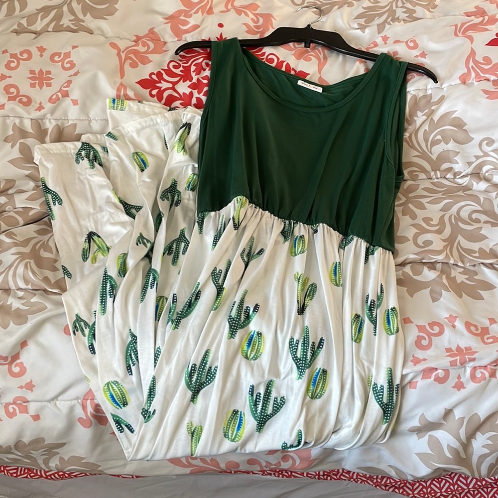 Lg cactus pattern dress with green top